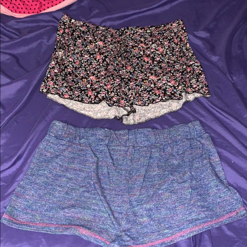 2 pairs of shorts